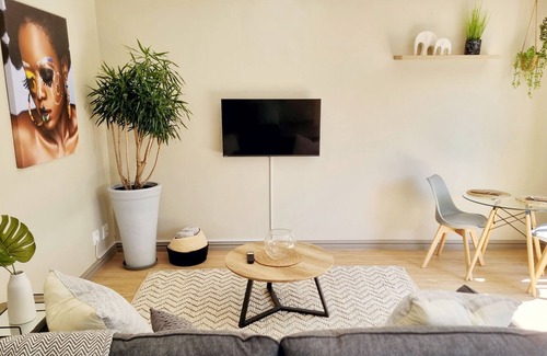 Kloof Apartment | dreamaway on Everton - Deluxe Private Apartment