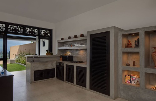 Hettimulla Villa | DreamBeachVillas Araliya and Lotus - luxurious and right on the white sand beach