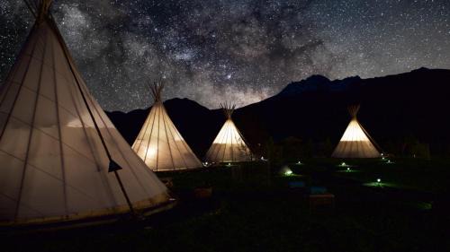 Gardiner Hotel | Dreamcatcher Tipi Hotel