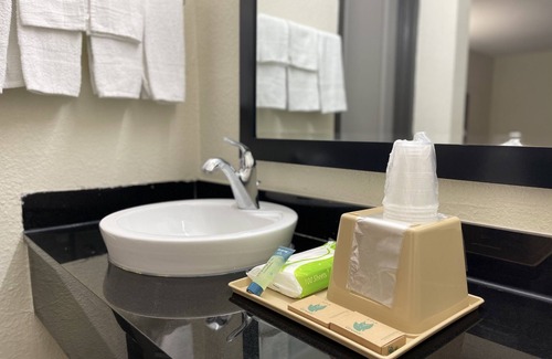 Marion Hotel | Dreamland Inn