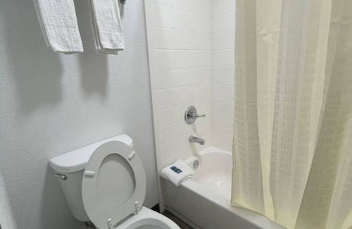 Marion Hotel | Dreamland Inn