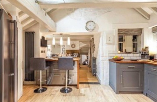Crigglestone House | Dreamwood Cottage Luxury Family Hottub Retreat