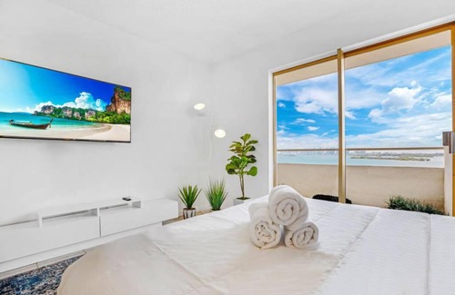 North Bay Village Apartment | Dreamy beach flat in Miami