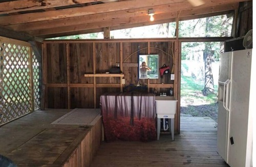 Monticello House | Dreamy Glamping Tent Near Conley Bottom