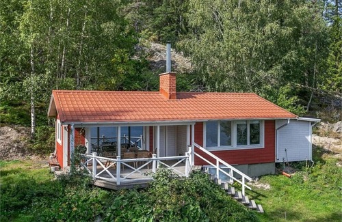 Sodertalje Municipality Apartment | Dreamy House w. Private Dock by Sea
