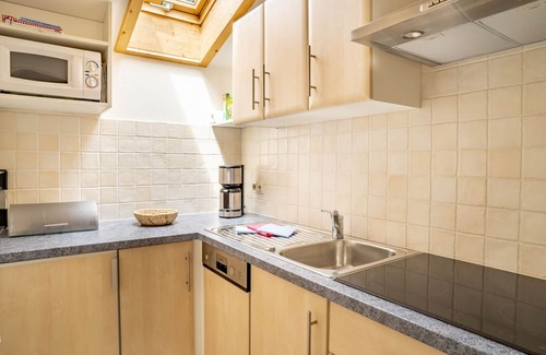 Groissenbach Apartment | Drei-Raum-Wohnung (1) 60qm, Dusche/WC, Extra-Schlafzimmer, Küche, Balkon