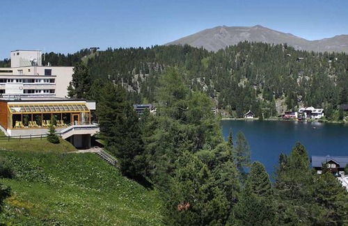 Turracher Hohe House | Dreibettzimmer Bergseite - Panorama Hotel Turracher Höhe