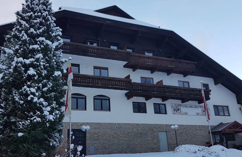 Kraa Apartment | Dreibettzimmer, Dusche, WC, Balkon - Pension Almhof