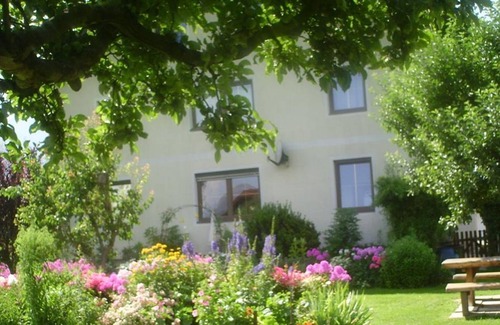 Spittal an der Drau Apartment | Dreibettzimmer mit Du/wc - Gästehaus Schiefer