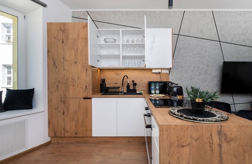 Baluty Apartment | Drewnowska Modern Space Apartment