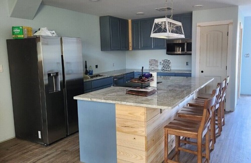 Long Mott House | Driftaway Barndo is steps to Seadrift fishing pier