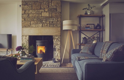 Craster Cottage | Driftwood - a pet friendly that sleeps 4 guests in 2 bedrooms