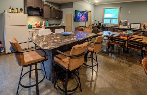 Grand Bend Cottage | Driftwood Coach House