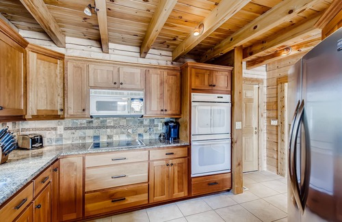 Sherrills Ford House | Driftwood Cove by SoCharm | Peaceful Private Beach