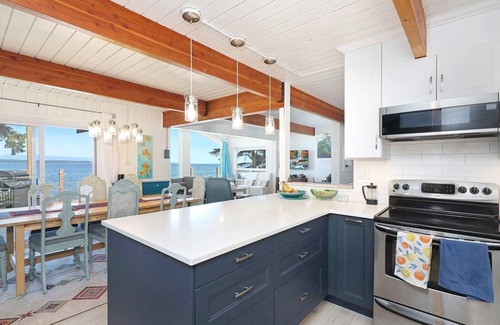 Quadra Island House | Driftwood Harbour, Quadra Island