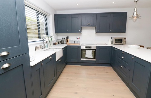 Carbis Bay Cottage | DRIFTWOOD HAVEN, pet friendly, luxury holiday cottage in Carbis Bay