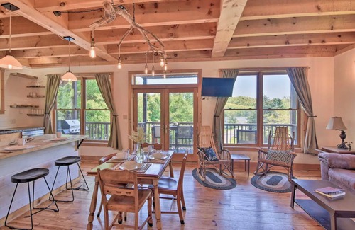 Abingdon Cabin | Driftwood Lodge-Timber Frame Lake View Cabin