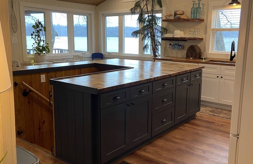 Cherokee House | Driftwood Retreat on Tennessee River/Pickwick Lake