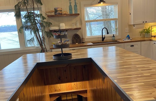 Cherokee House | Driftwood Retreat on Tennessee River/Pickwick Lake