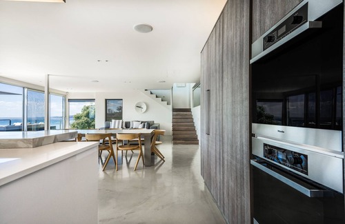 McCrae House | Dromana Relaxation Escape by Ready Set Stay- Positioned on a cliff & WiFi