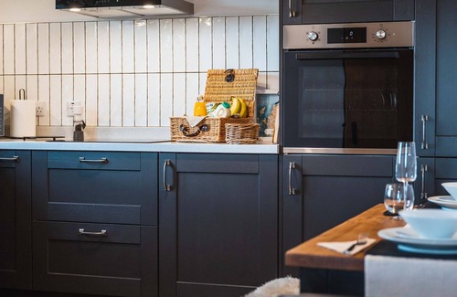 Wick Cottage | Drumdry - a rural that sleeps 4 guests in 2 bedrooms