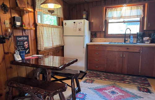 Drummond Island Cabin | Drummond Island Hotel & Vacation Homes - Ole Woodsy Nook