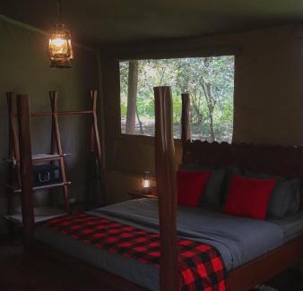 Maasai Mara Cabin | Drunken Elephant Mara