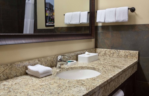 Buechel Hotel | Drury Inn & Suites Louisville North
