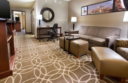 Buechel Hotel | Drury Inn & Suites Louisville North