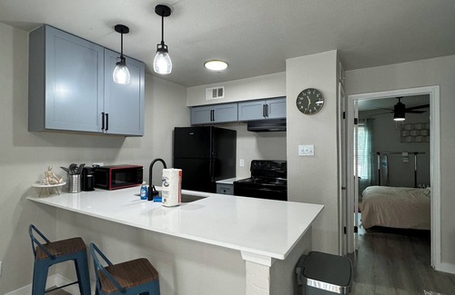 Park Central Apartment | DT Dallas - Cozy 1BD - NorthPark & Galleria
