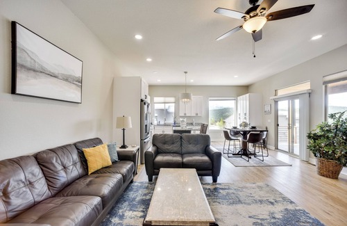 Woodland Park House | Dtwn Woodland Park Townhome w/Covered Deck