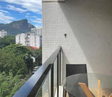 Leblon Apartment | Duas Suítes e o Cristo Redentor
