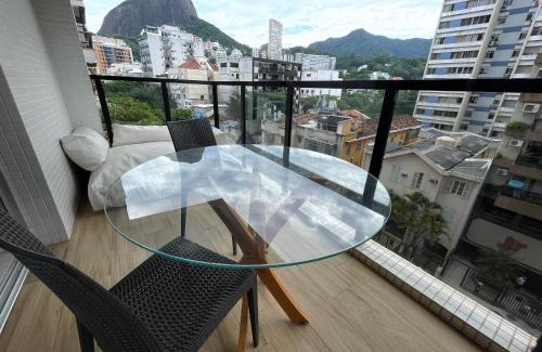 Leblon Apartment | Duas Suítes e o Cristo Redentor