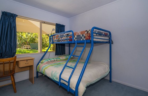Hahei House | Dubai - Hahei Holiday Home