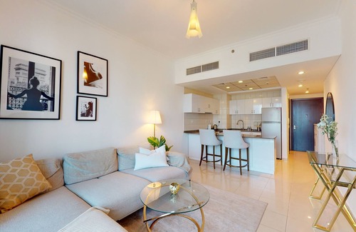 Al Sufouh 1 Apartment | Dubai Holiday Homes | 1 BHK Apartment in Bay Central West Marina