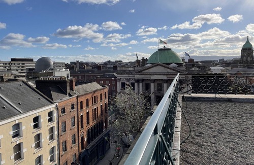 City Centre Dublin Apartment | Dublin City Cultural Quarter Convenience for Work & Travel