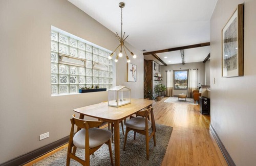 Bronzeville Bed & Breakfast | Dubois Guest House Room 302