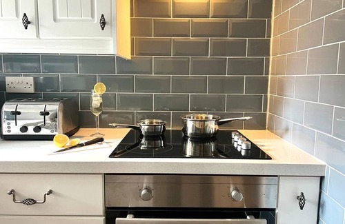 Colchester Apartment | Duchess Apartment 1- Spacious 3BR, Duchess House 1 - Spacious 3BR
