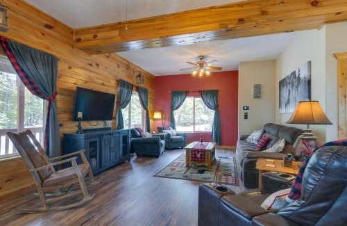 Meadow View Heights House | Duck Creek Village Cabin Near National Forest!