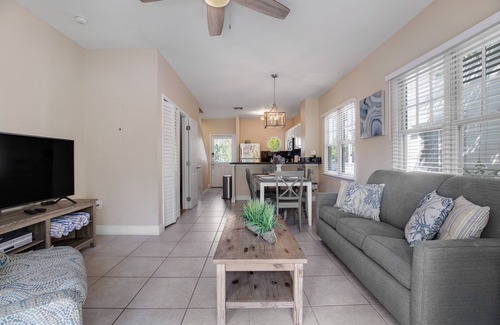 Marathon Villa | Duck Key waterfront villa with private pool, kayak, SUP, washer/dryer & AC