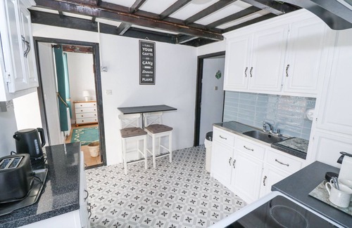 Oughterard Cottage | DUN NA RON, family friendly in Oughterard, County Galway