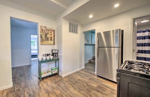 Chesterton House | Dunes Home 3 Bedroom I 2 BHR I 2 Living rooms Home | Valpo University | Dunes
