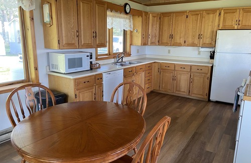 Anne's Land Cottage | Dunes View, Cozy cottage minutes to attractions