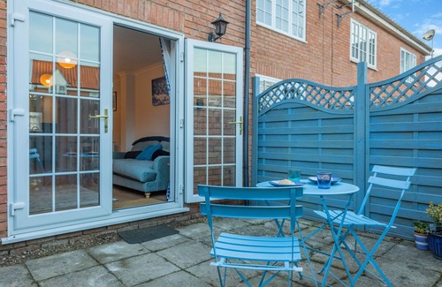 Snettisham House | Dunlin Cottage - Two Bedroom House, Sleeps 4