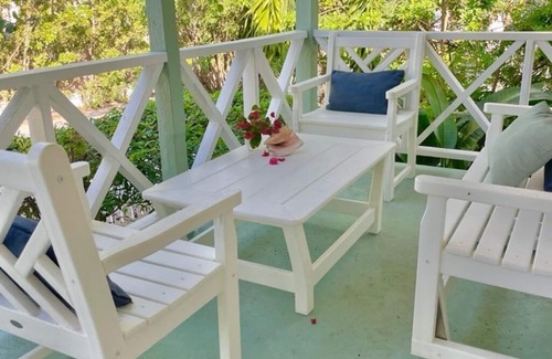 Spanish Wells Cottage | Dunmore House Entire House Historic Sweet and Cozy Bahamian Style Cottage!