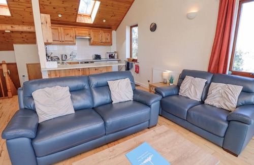 Embleton Cottage | DUNSTANBURGH VIEW, pet friendly, country holiday cottage in Embleton