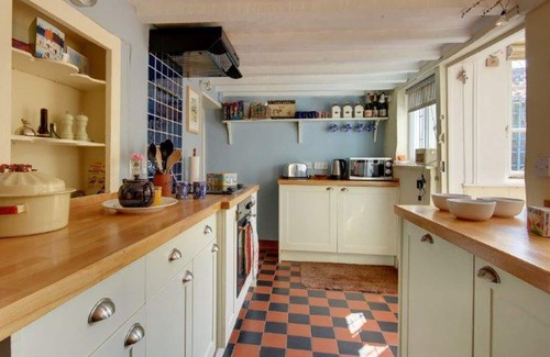 Dunwich Cottage | Dunwich Suffolk -Lovely 4 bedroom Cottage In Peaceful Seaside Village, with WiFi