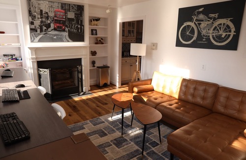 Logan Circle Hostel | Duo Housing Hostel