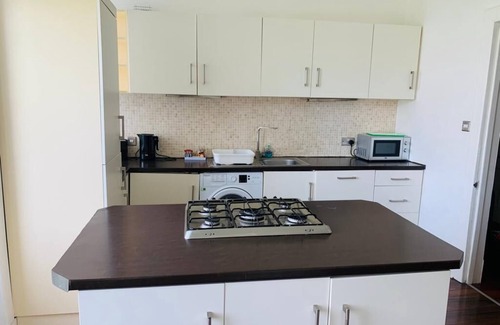 Paisley Apartment | Duplex 4 Bed Apartment, Very Spacious, Paisley - Near GLA Airport
