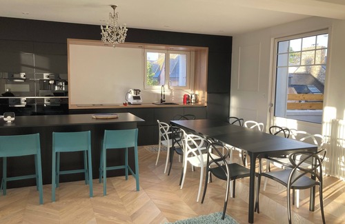 Saint-Quay-Portrieux Apartment | Duplex apartment, in the city center, 30 seconds from the beach, casino district